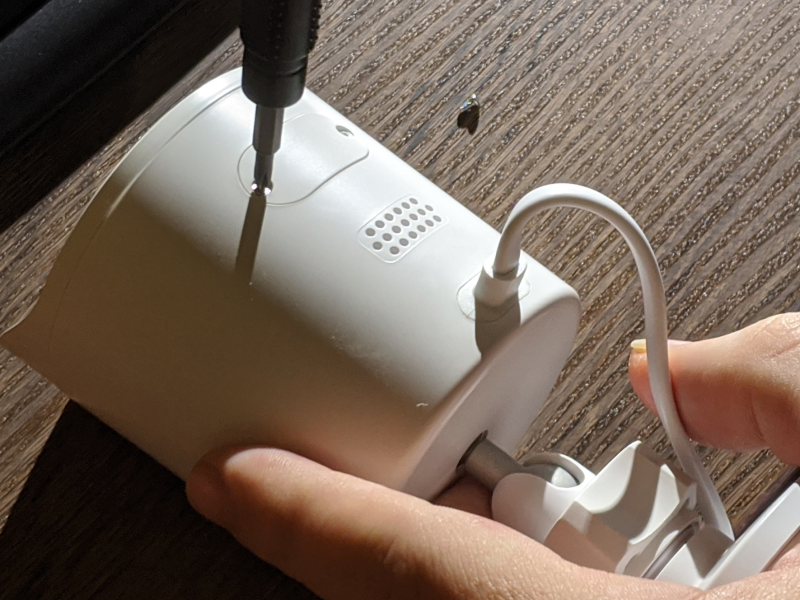 Removing the SD Card door on the Yi Cam Outdoors 1080p