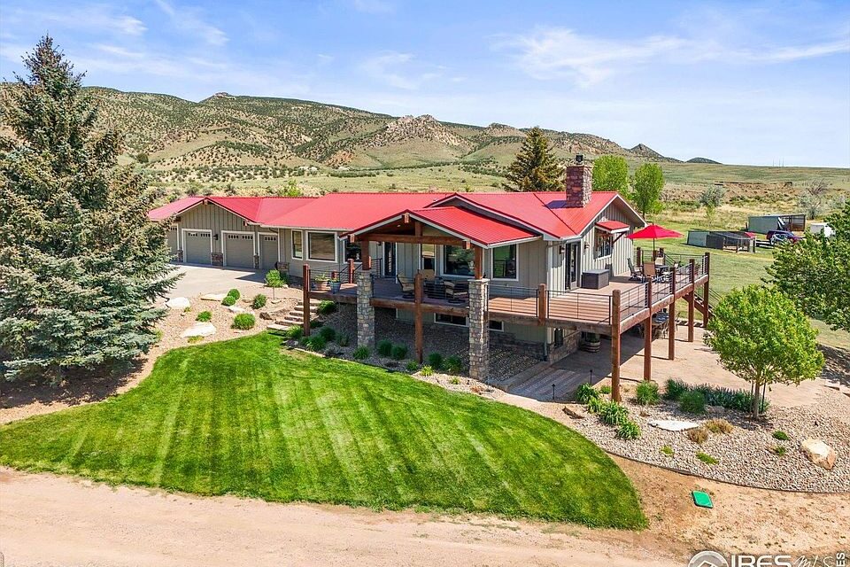Left Hand Ranch: A Colorful Colorado Legacy Retreat