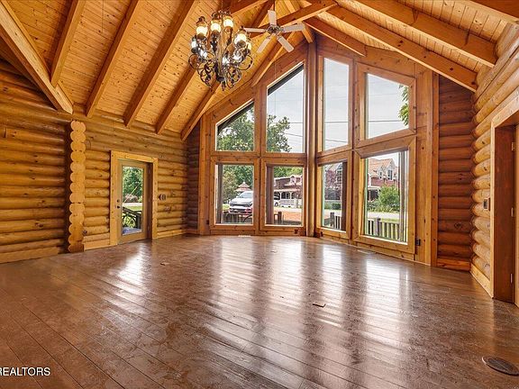 This $2 Million Baxter Home: When Fabulous Meets “Meh”