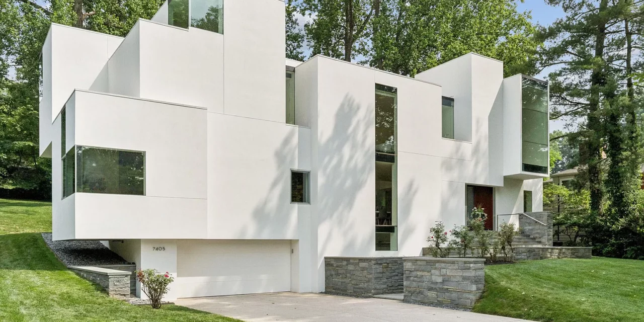 A Peek Inside the NaCl House: Where Minimalism Meets Marvelousness