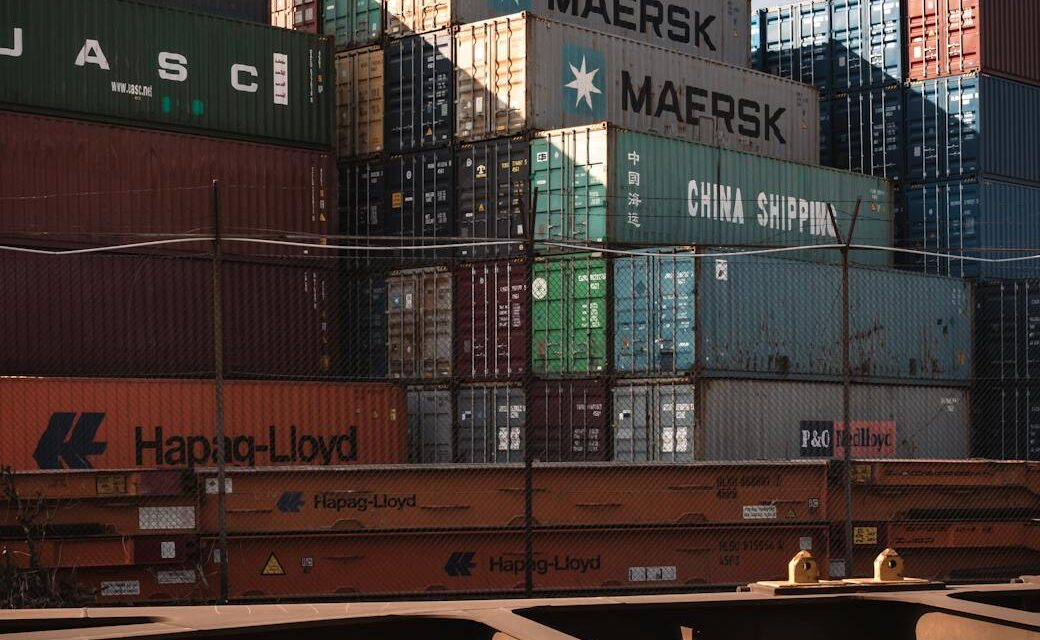 The Post‑De‑Minimis Bottleneck Is the Real Moat for Cross‑Border DTC Sellers in 2026