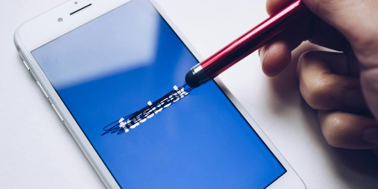 The Facebook and YouTube Black Box is Responsible for Addiction