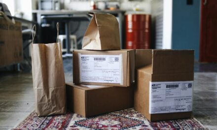 The 2026 Cubic‑Size Surcharge Reset Is the Real Profit Lever for FedEx and UPS