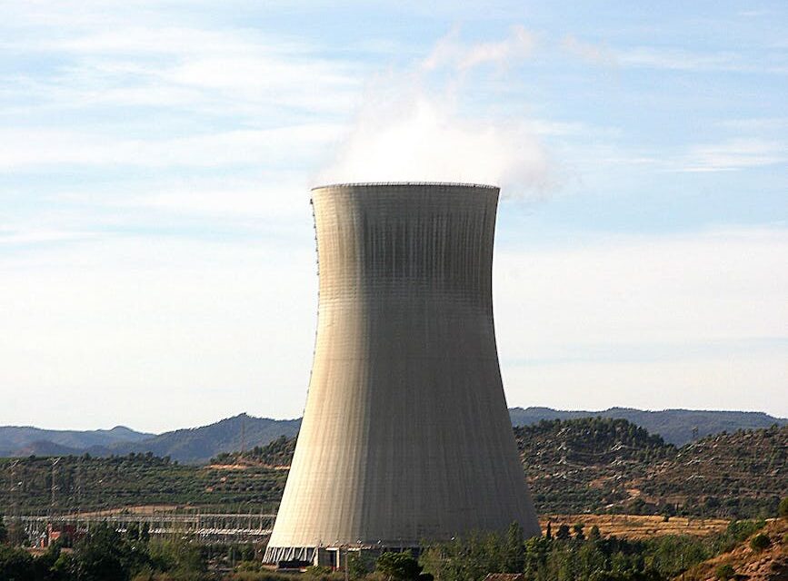 Virginia’s Data Center Tax‑Break Reversal Exposes a Hidden Power‑Cost Burden on Mid‑Market SaaS