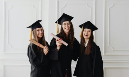 Why the Class of 2026 Job Panic Is About Experience Filters, Not an AI Takeover